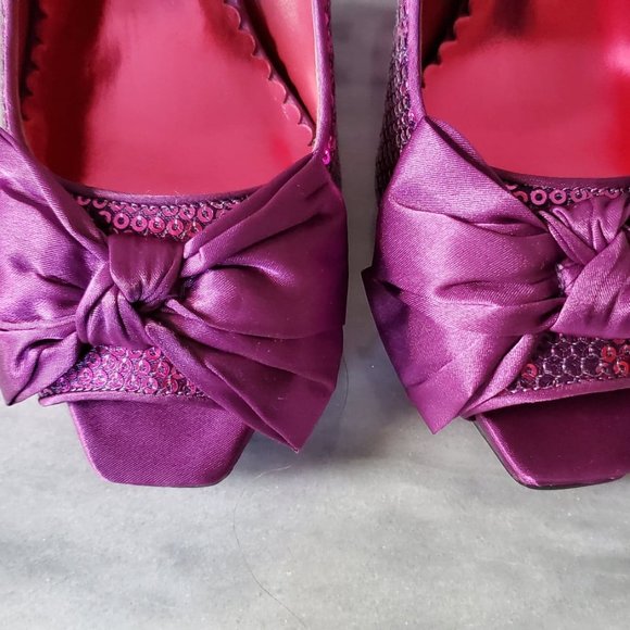 Barbie by Townshoes—Limited Edition Heels - Picture 5 of 9